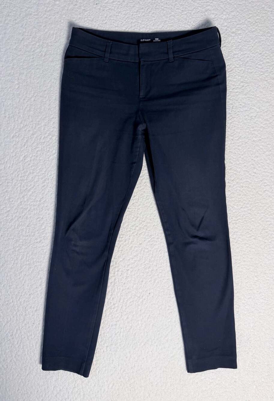 Old Navy Pixie Never-Fade Mid-Rise Ankle Pants in Navy